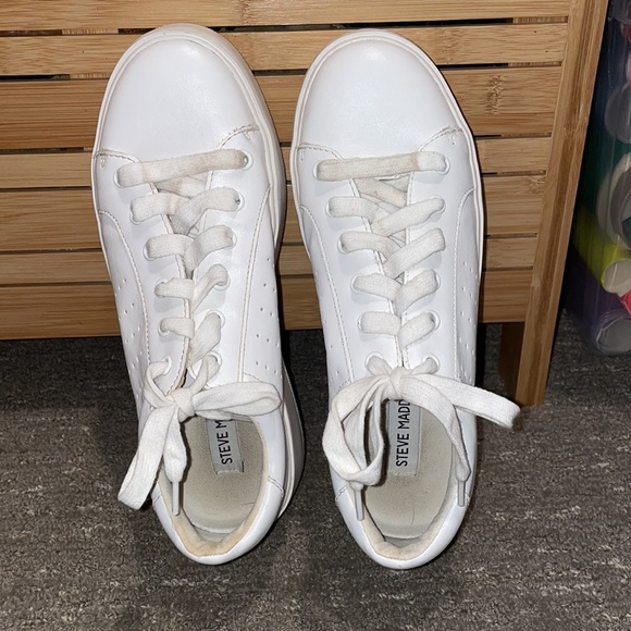 Steve Madden White Blade Platform Sneaker - Picture 2 of 7